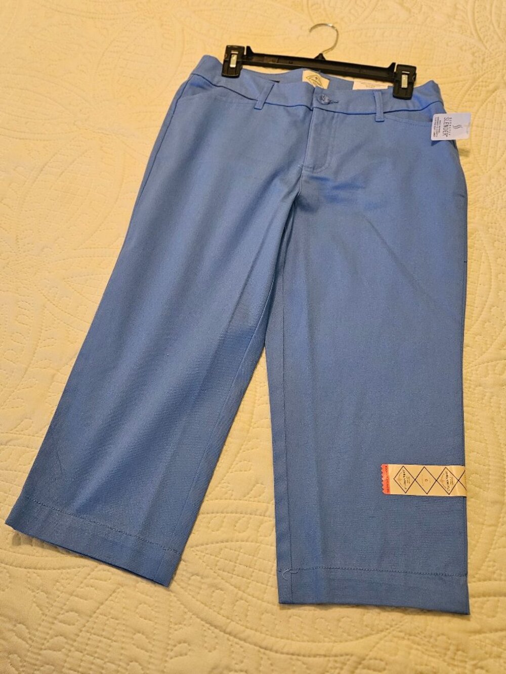 St. John’s Bay Capri, size 6, blue, NWT